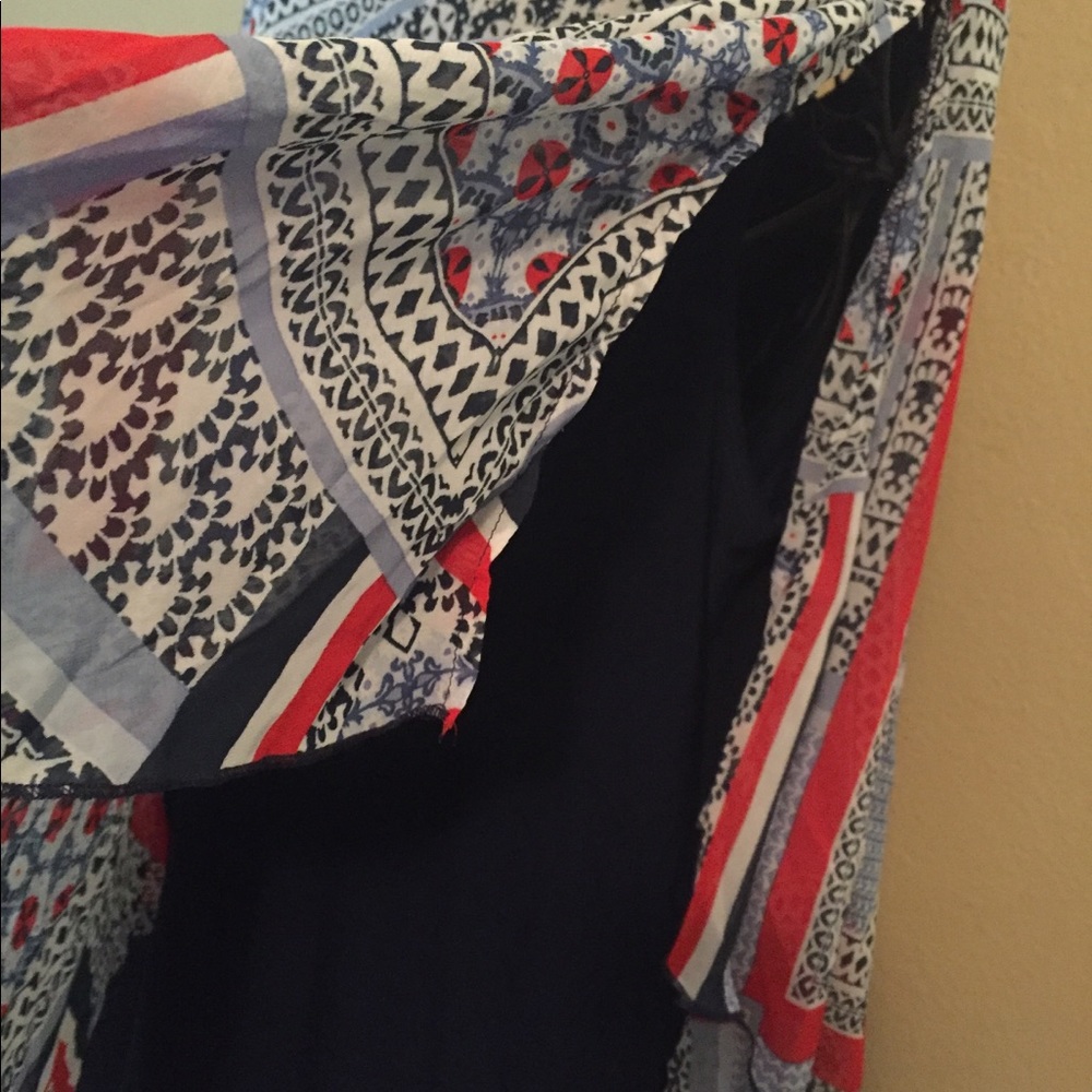 Blouse - Picture 2 of 3
